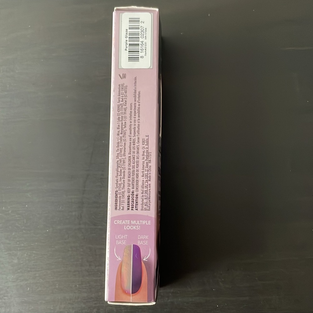 Red Carpet Insta-Chrome Nail Pen - Picture 4 of 4